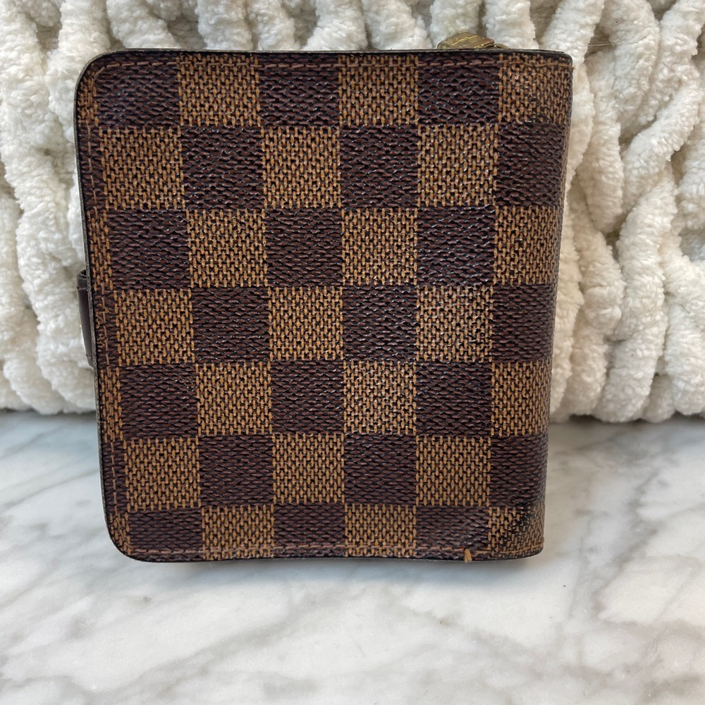 Louis Vuitton Damier Compact Wallet - Picture 2 of 11